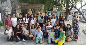 Hüseyin Turgut Karabağlı Ortaokulu öğrencileri