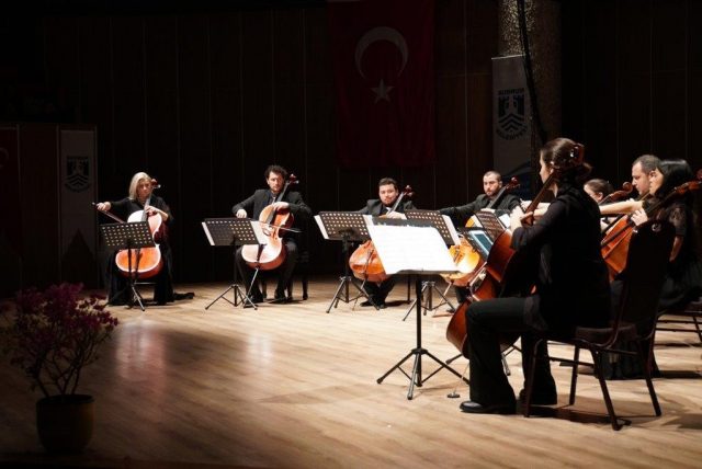 8 VİYOLONSEL VE KLASİK'TEN TANGO'YA (4)