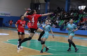 DENİZİN KIZLARI LİGDE DE FIRTINA GİBİ!