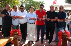 Açılış Kurdelasını Kaymakam Mehmet Gödekmerdan, Başkan Mehmet Kocadon ve BODTO Başkanı Mahmut Kocadon kesti