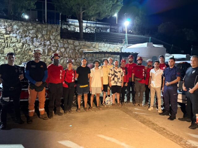 Bodrum’da ormanda kaybolan 5 genç kurtarıldı: Gençlere SAR Ekibi Ulaştı2