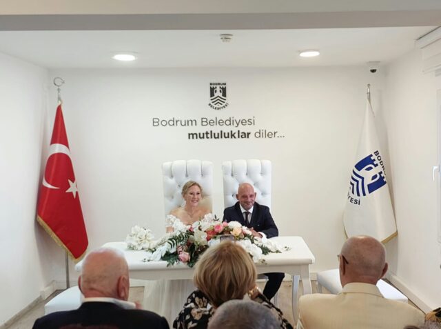 Bodrum’un İki Amatör Telsizcisi Hayatlarını Birleştirdi
