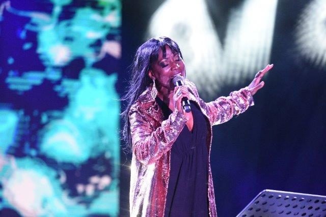 DELLA MILES LUJO HOTEL KONSER (2)