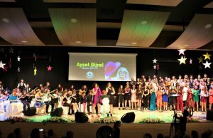 AYSEL GÜREL’İ SAHNEDE YAŞATTILAR