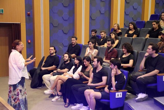tiyatronun_büyülü_dünyasi_yeni_yüzlerine_kavuştu (9)